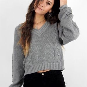CROPPED GRAY SWEATER